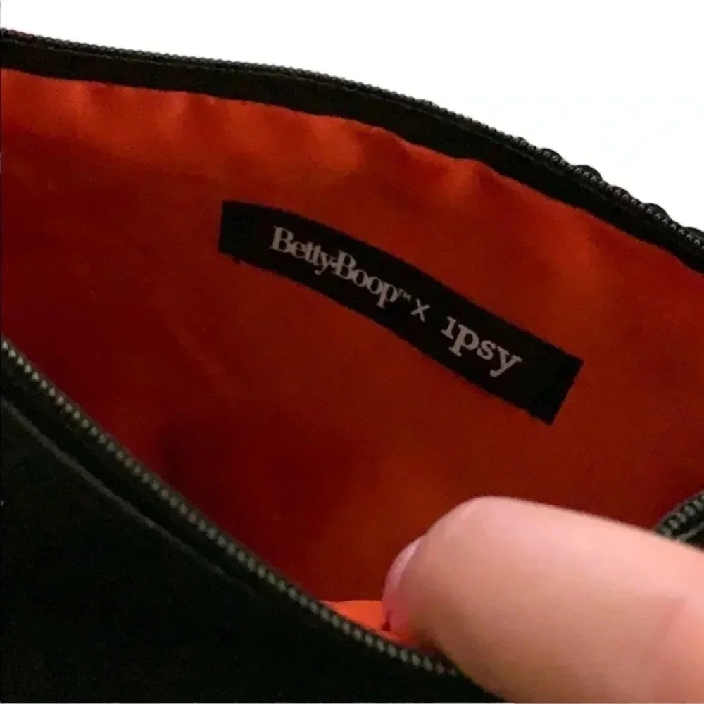 IPSY makeup bag